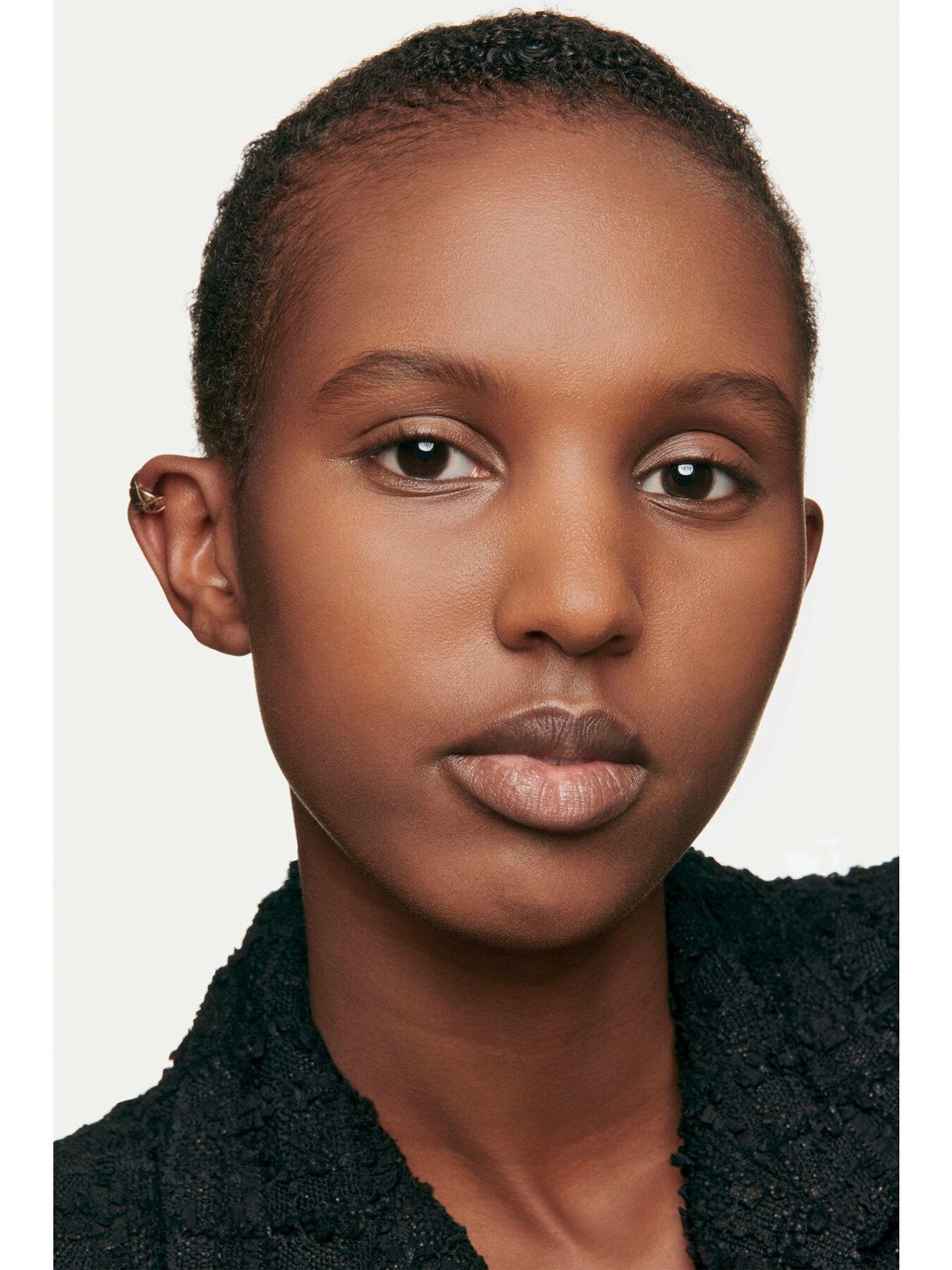 CHANEL ULTRA LE TEINT VELVET BLURRING SMOOTH-EFFECT FOUNDATION. VELVET MATTE FINISH.