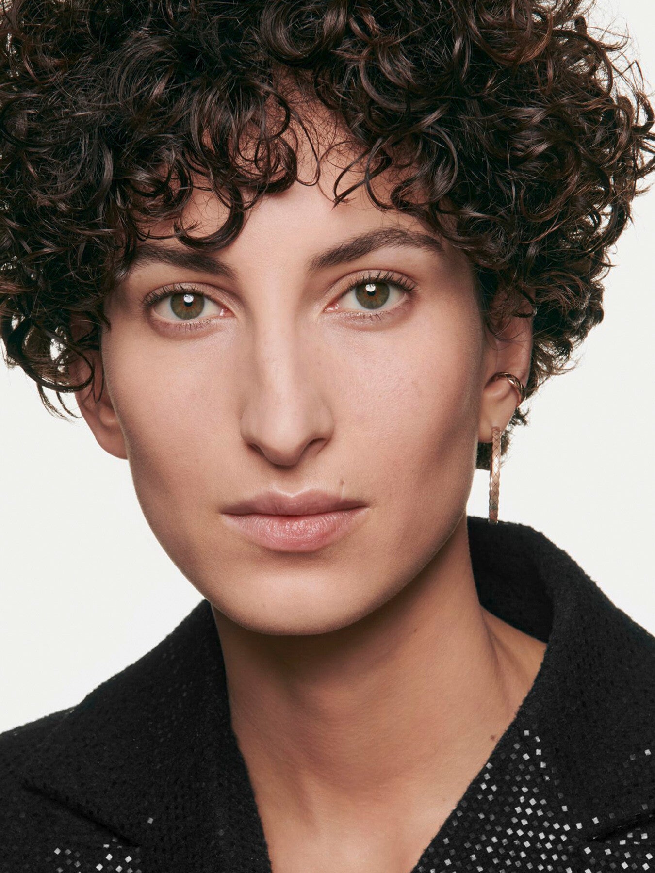 CHANEL ULTRA LE TEINT VELVET BLURRING SMOOTH-EFFECT FOUNDATION. VELVET MATTE FINISH.