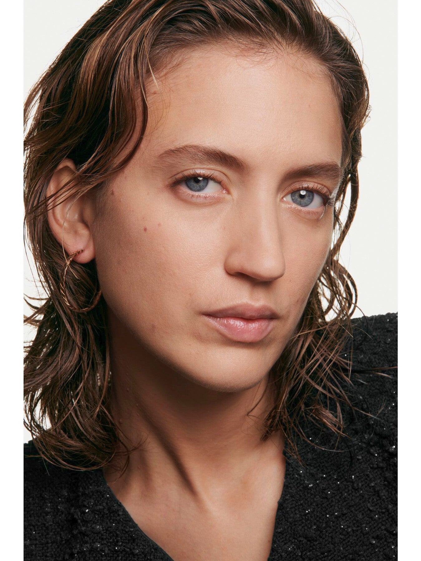 CHANEL ULTRA LE TEINT VELVET BLURRING SMOOTH-EFFECT FOUNDATION. VELVET MATTE FINISH.